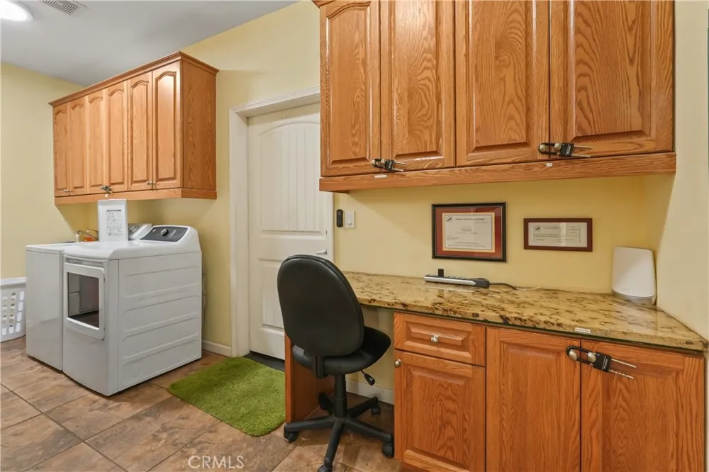39367 Pine Ridge Road Oakhurst, CA 93644