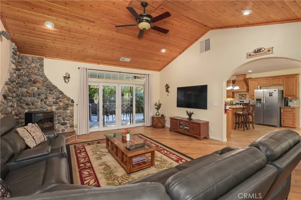 39367 Pine Ridge Road Oakhurst, CA 93644