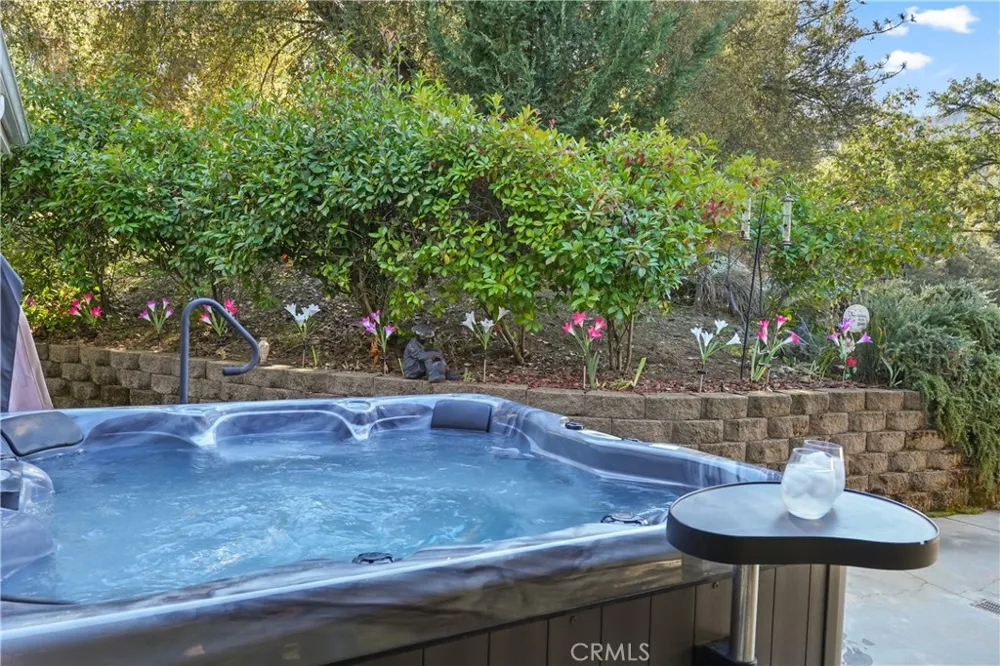 39367 Pine Ridge Road Oakhurst, CA 93644