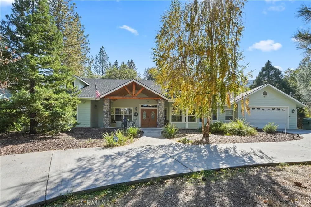 39367 Pine Ridge Road Oakhurst, CA 93644