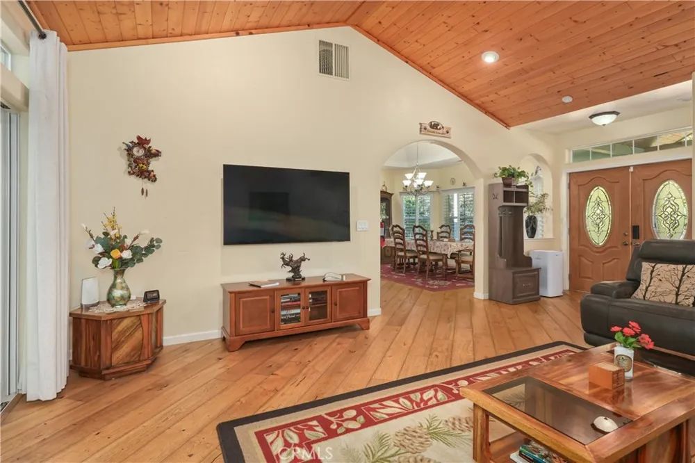 39367 Pine Ridge Road Oakhurst, CA 93644