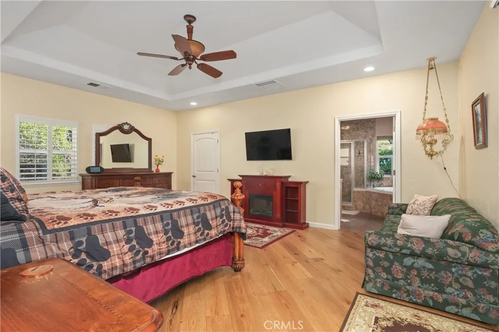 39367 Pine Ridge Road Oakhurst, CA 93644