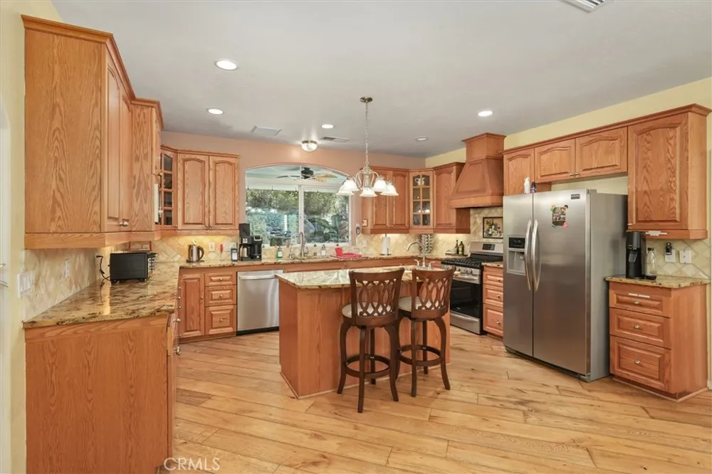 39367 Pine Ridge Road Oakhurst, CA 93644