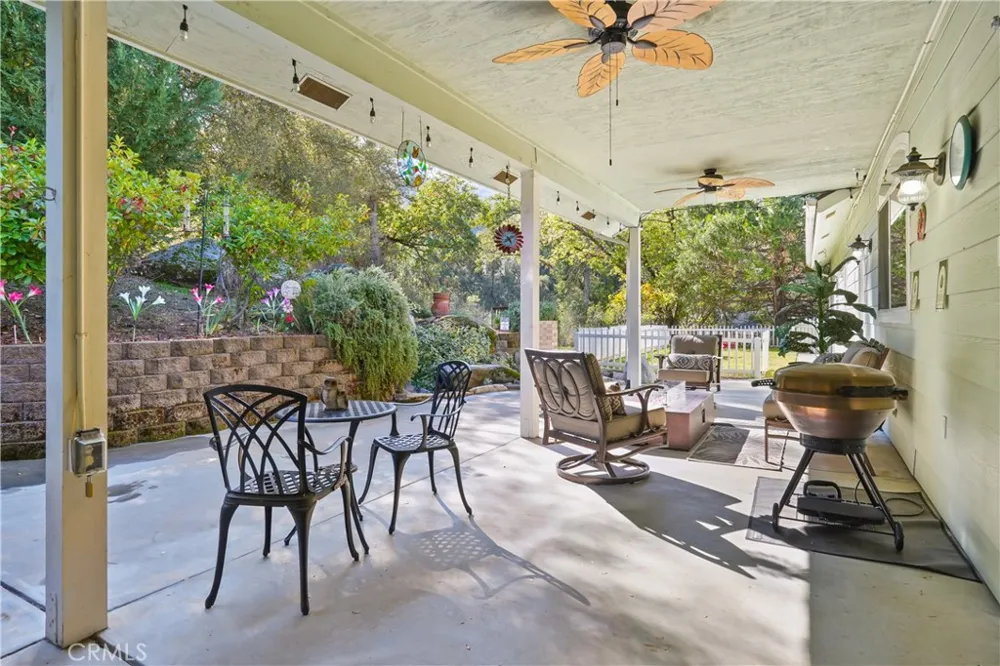 39367 Pine Ridge Road Oakhurst, CA 93644