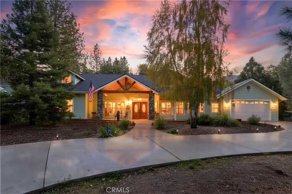 39367 Pine Ridge Road Oakhurst, CA 93644