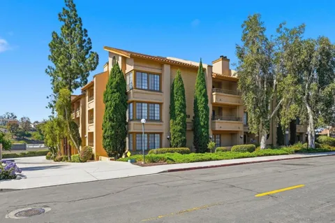 5649 Lake Park #301