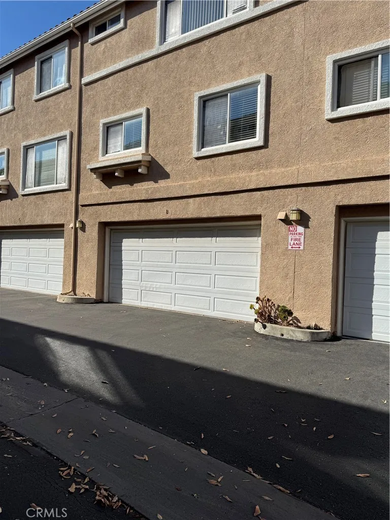25708 Holiday Circle #B Stevenson Ranch, CA 91381