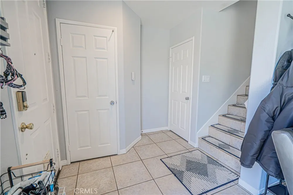 25708 Holiday Circle #B Stevenson Ranch, CA 91381