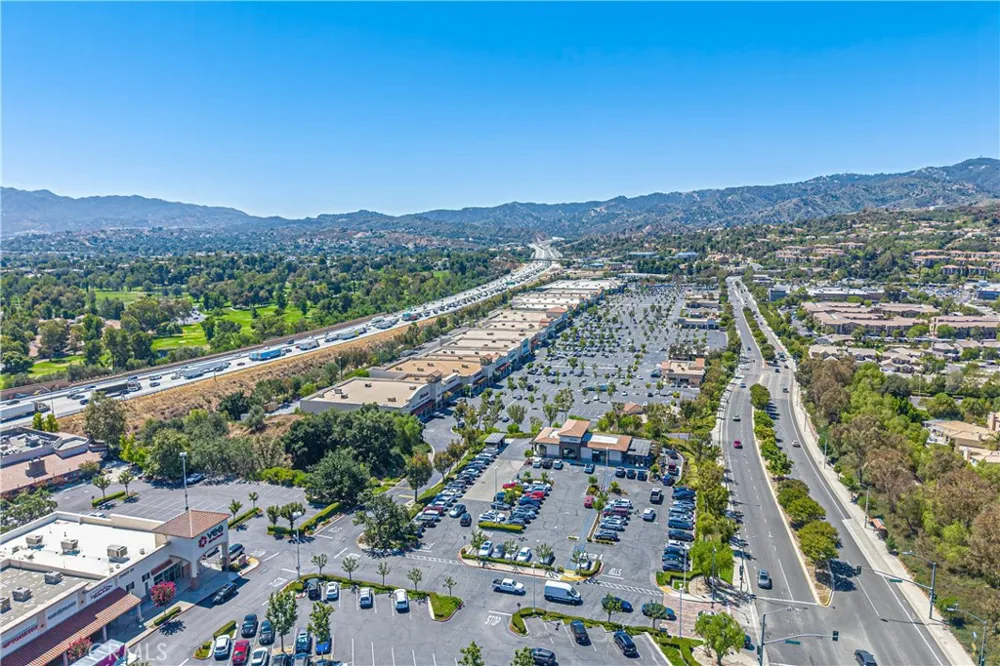 25708 Holiday Circle #B Stevenson Ranch, CA 91381