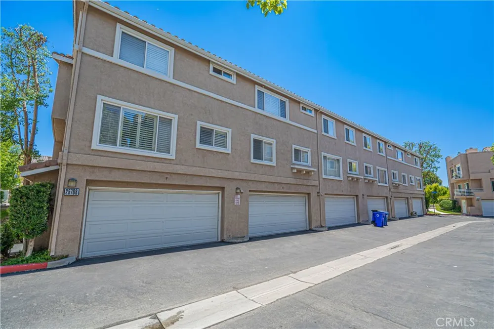25708 Holiday Circle #B Stevenson Ranch, CA 91381