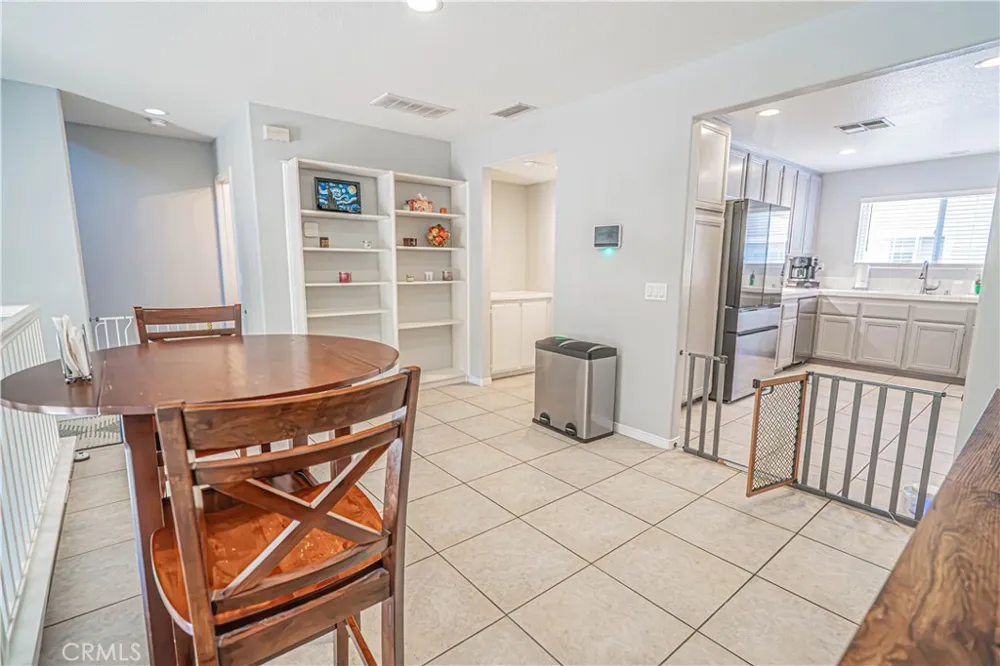 25708 Holiday Circle #B Stevenson Ranch, CA 91381