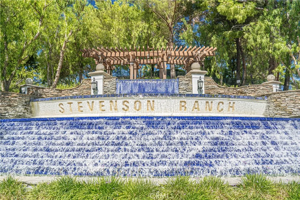 25708 Holiday Circle #B Stevenson Ranch, CA 91381