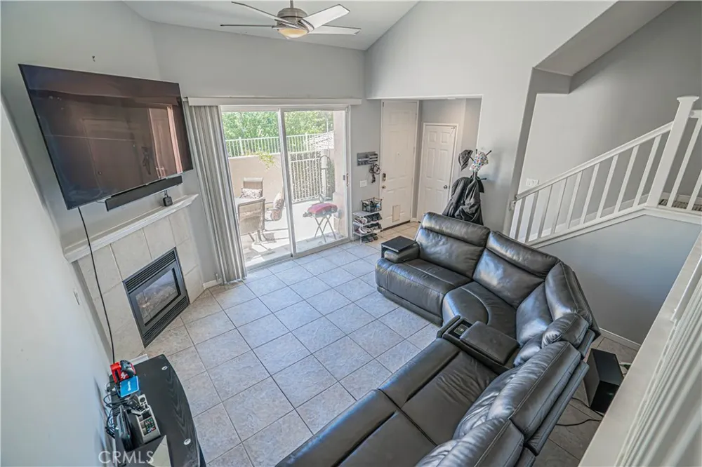 25708 Holiday Circle #B Stevenson Ranch, CA 91381