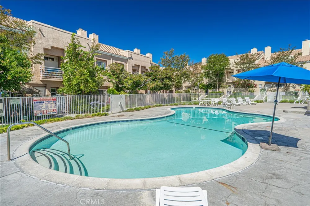 25708 Holiday Circle #B Stevenson Ranch, CA 91381