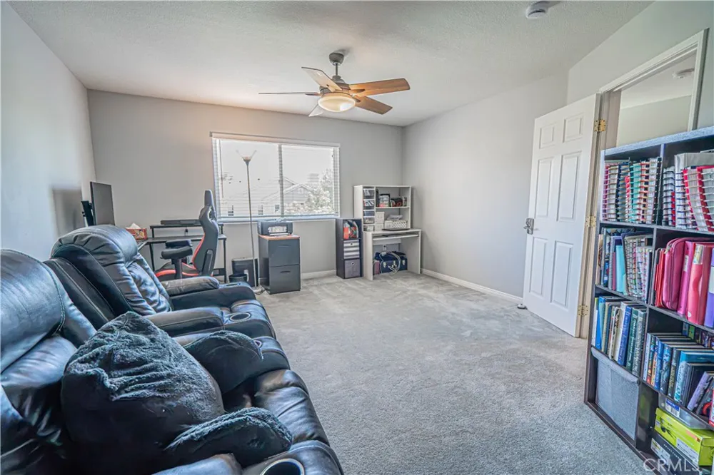 25708 Holiday Circle #B Stevenson Ranch, CA 91381