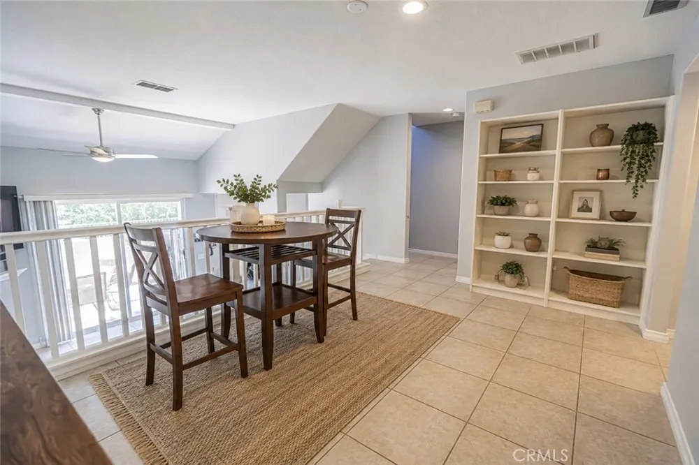 25708 Holiday Circle #B Stevenson Ranch, CA 91381