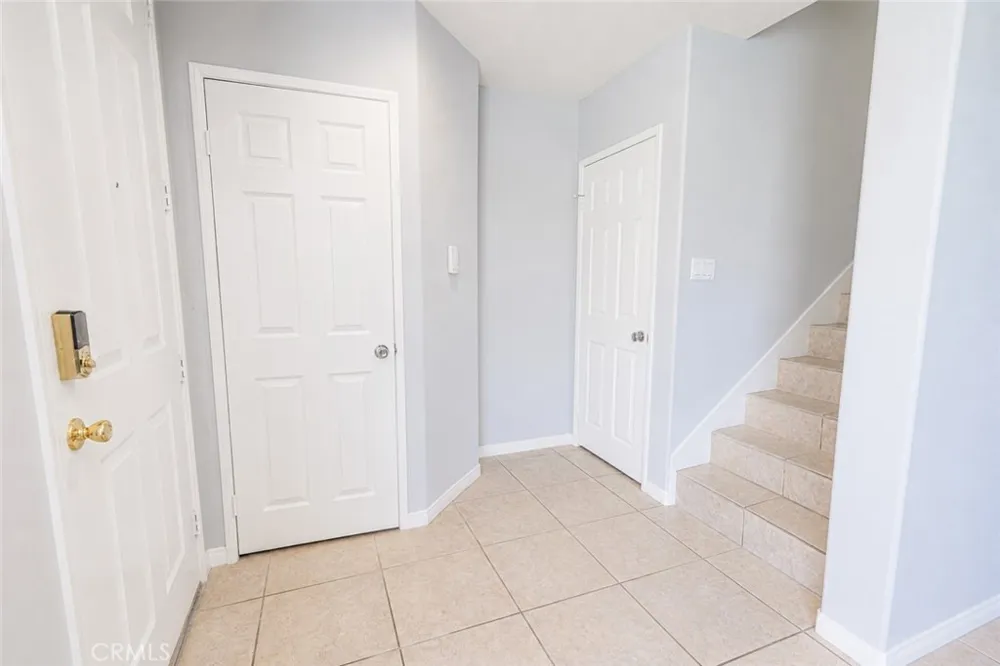 25708 Holiday Circle #B Stevenson Ranch, CA 91381