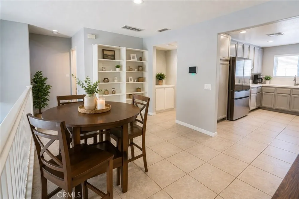 25708 Holiday Circle #B Stevenson Ranch, CA 91381