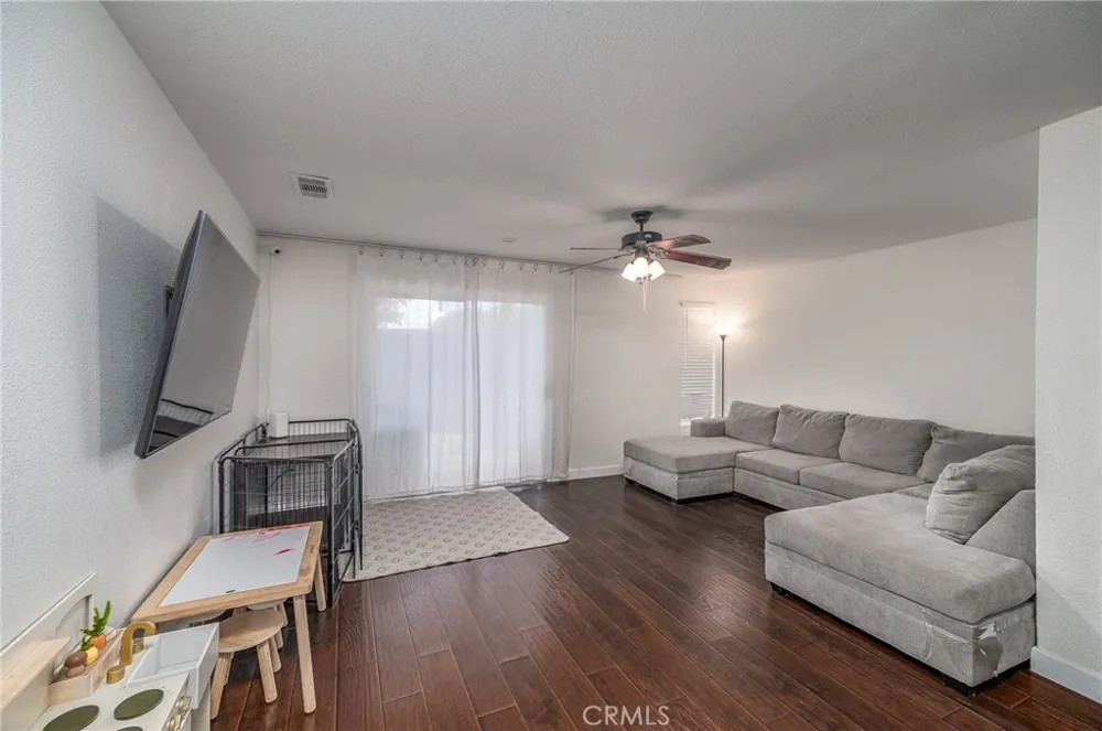581 Lincoln Ave Unit B Modesto, CA 95354