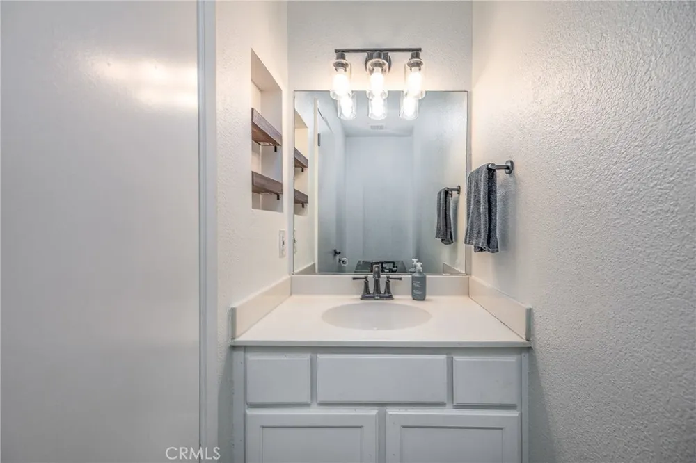 581 Lincoln Ave Unit B Modesto, CA 95354