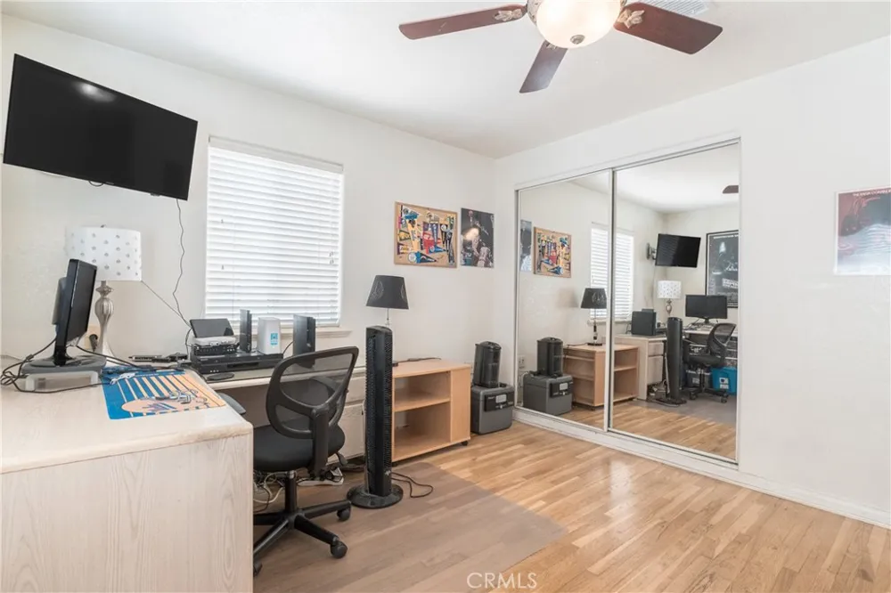 41 Merlon Pasadena, CA 91107