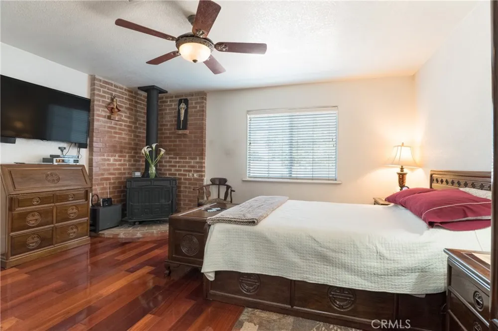 41 Merlon Pasadena, CA 91107