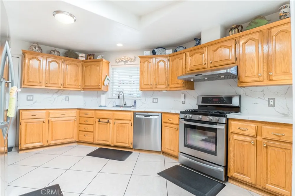 41 Merlon Pasadena, CA 91107