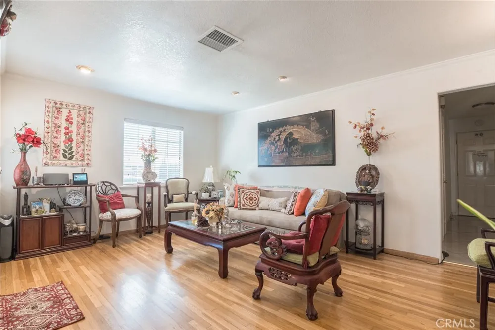 41 Merlon Pasadena, CA 91107