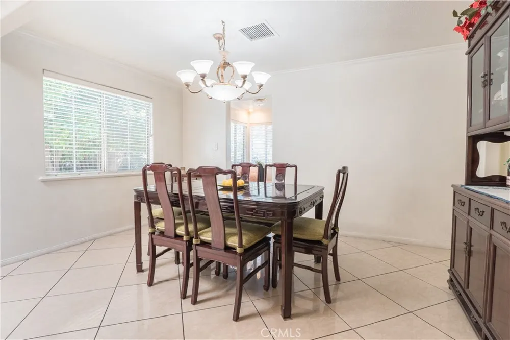 41 Merlon Pasadena, CA 91107