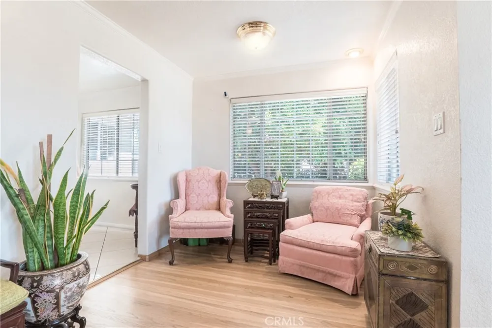 41 Merlon Pasadena, CA 91107