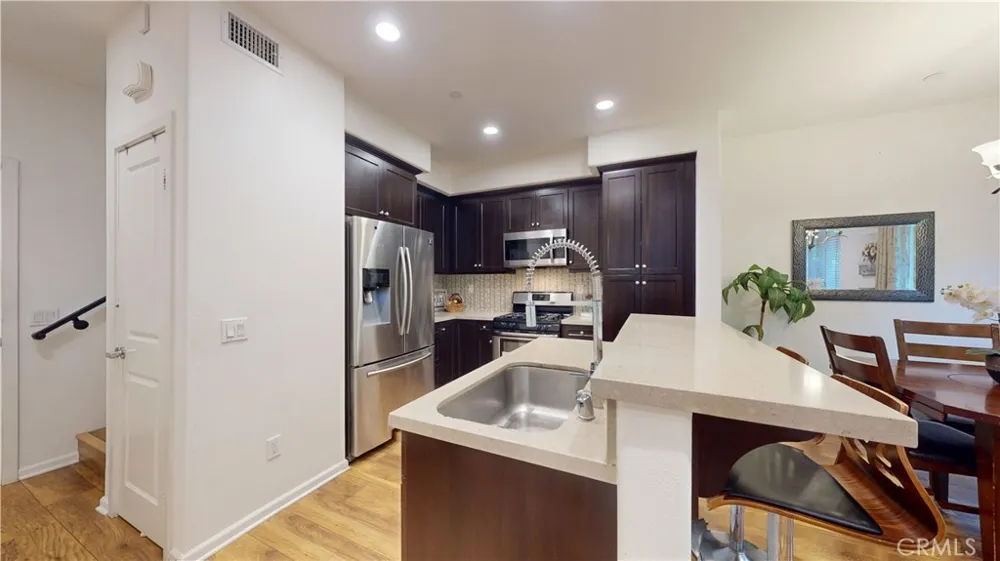 10351 Diamond Pacoima, CA 91331