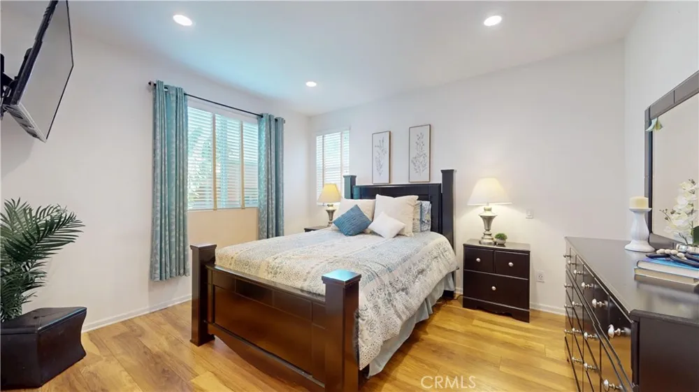 10351 Diamond Pacoima, CA 91331