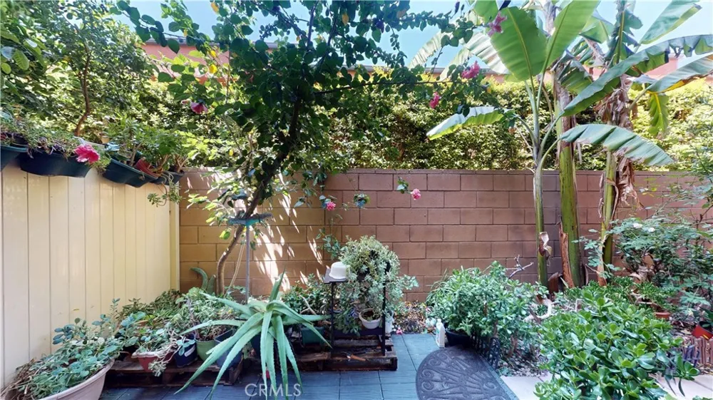 10351 Diamond Pacoima, CA 91331