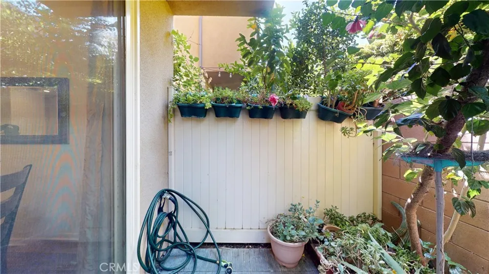 10351 Diamond Pacoima, CA 91331