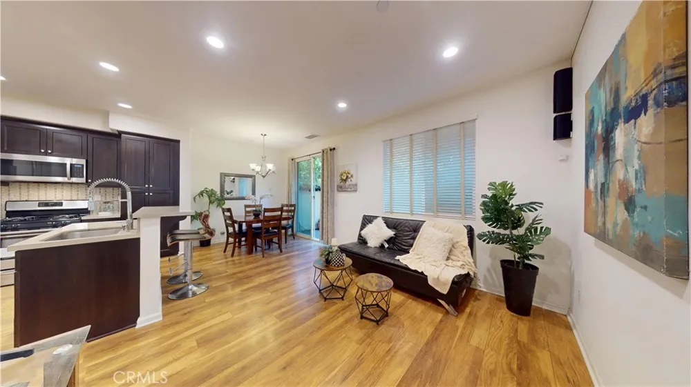 10351 Diamond Pacoima, CA 91331