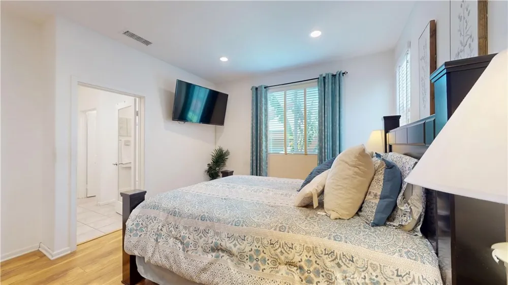 10351 Diamond Pacoima, CA 91331