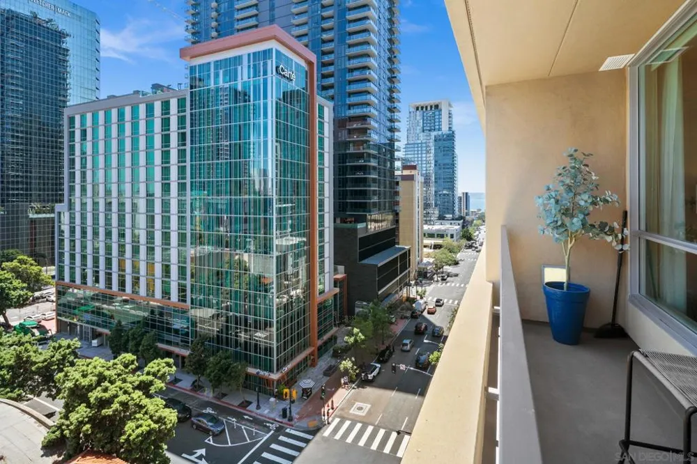350 W Ash St #809 San Diego, CA 92101