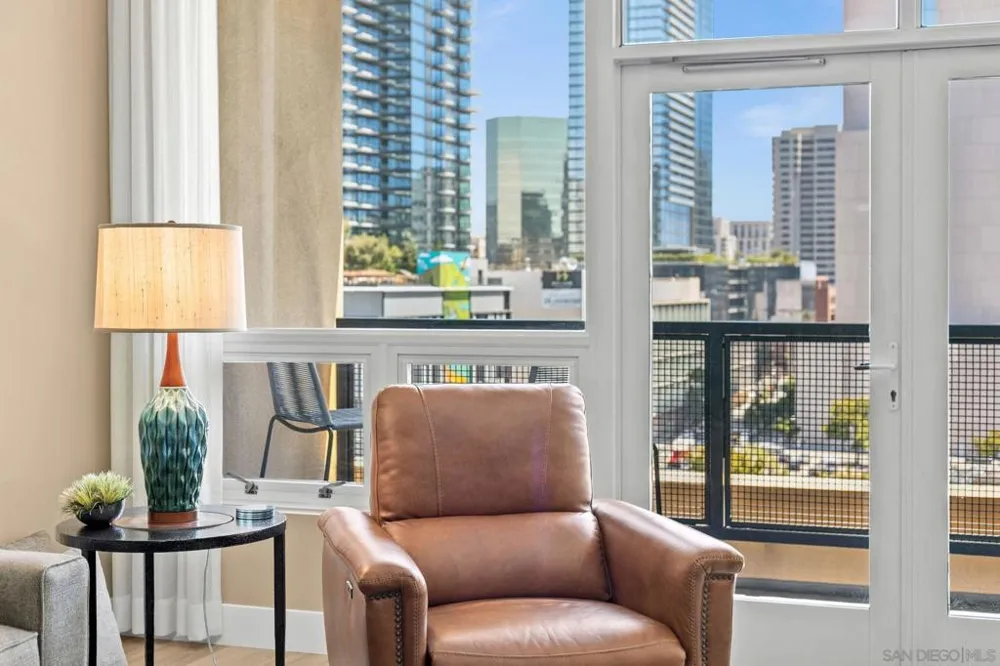 350 W Ash St #809 San Diego, CA 92101