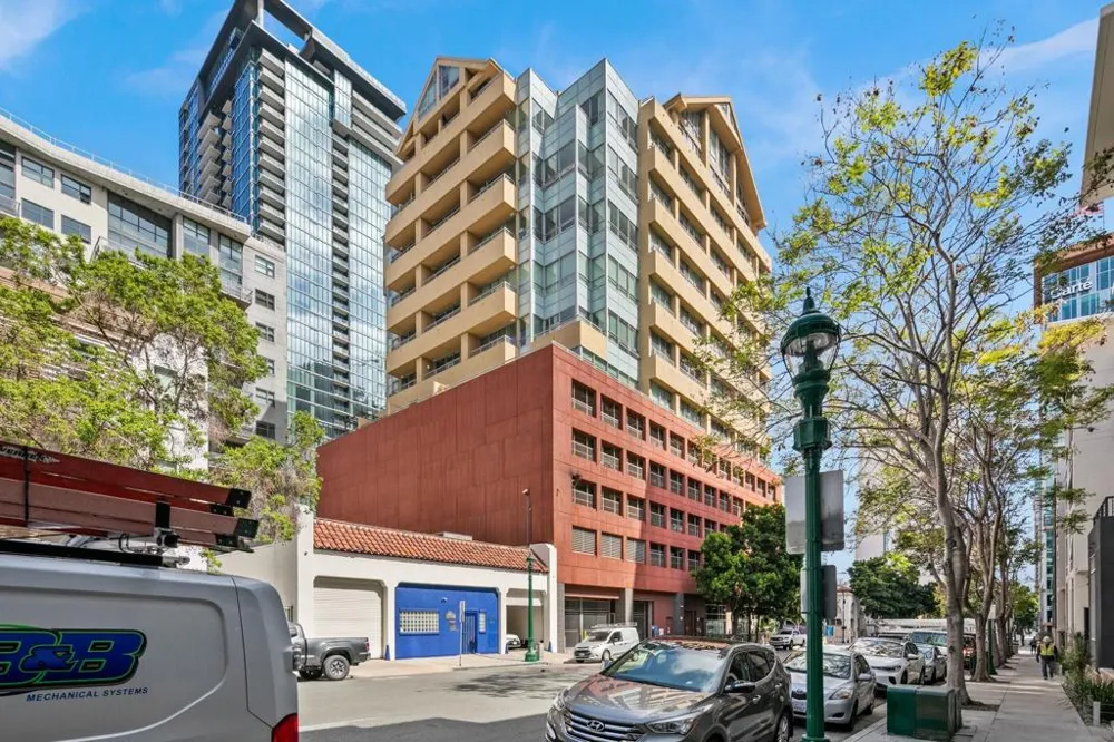 350 W Ash St #809 San Diego, CA 92101