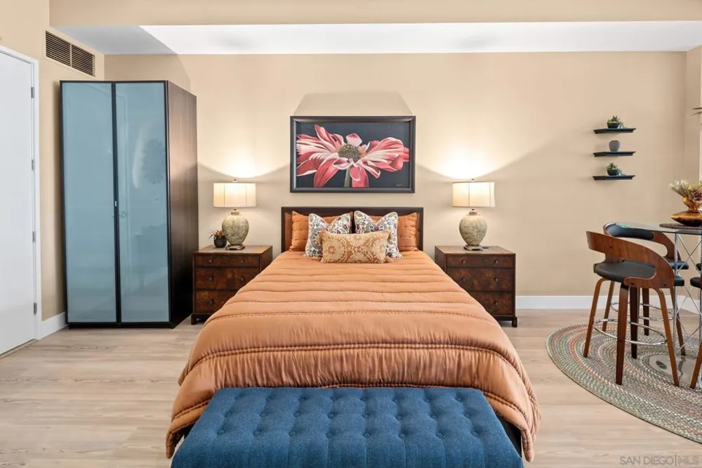 350 W Ash St #809 San Diego, CA 92101