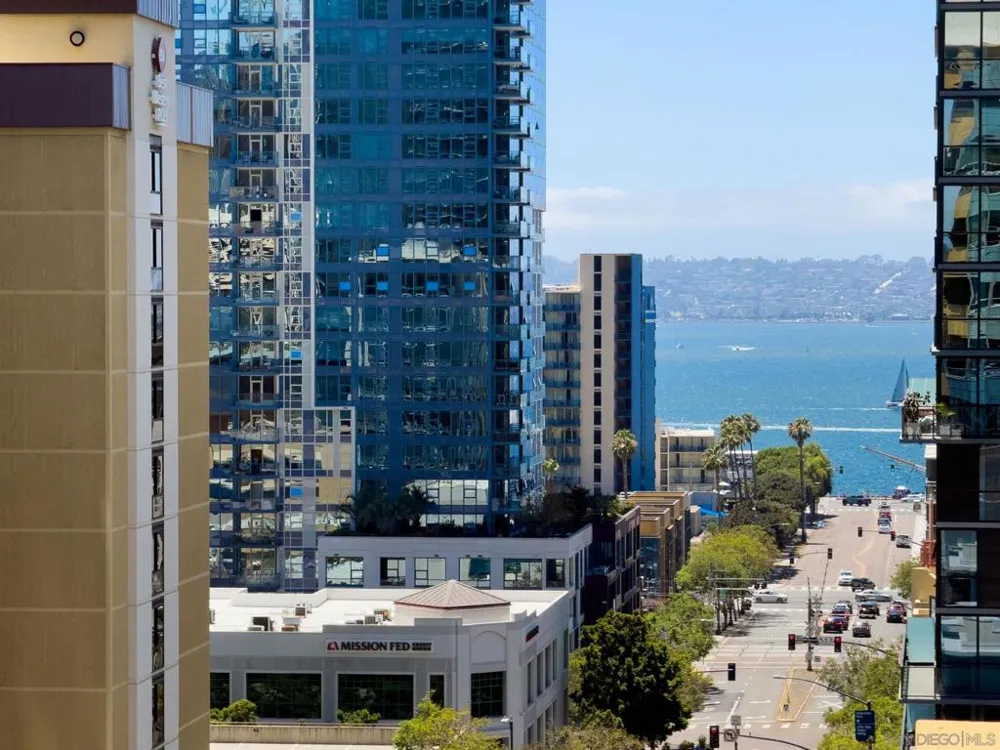 350 W Ash St #809 San Diego, CA 92101