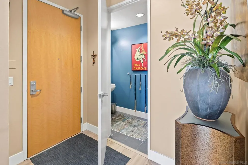 350 W Ash St #809 San Diego, CA 92101