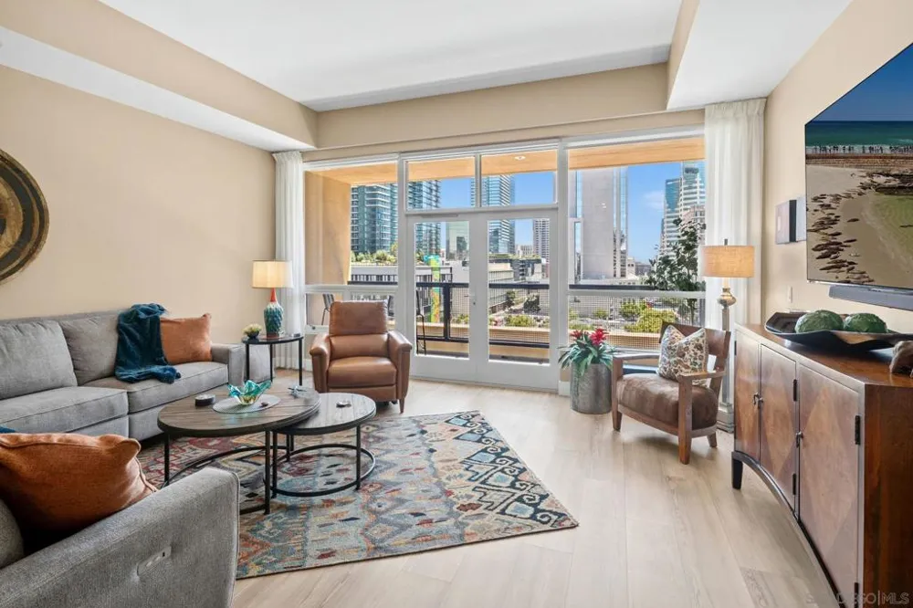 350 W Ash St #809 San Diego, CA 92101