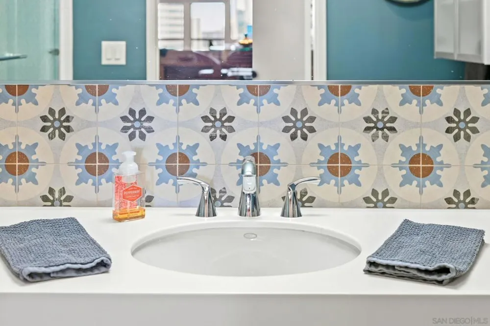 350 W Ash St #809 San Diego, CA 92101