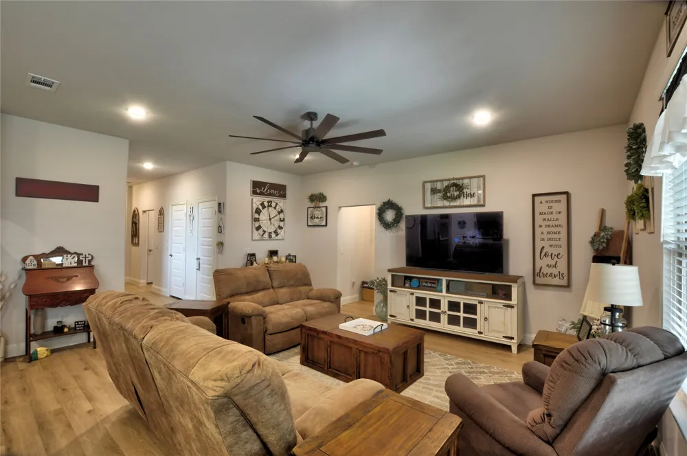 1917 Daybreak Drive Venus, TX 76009