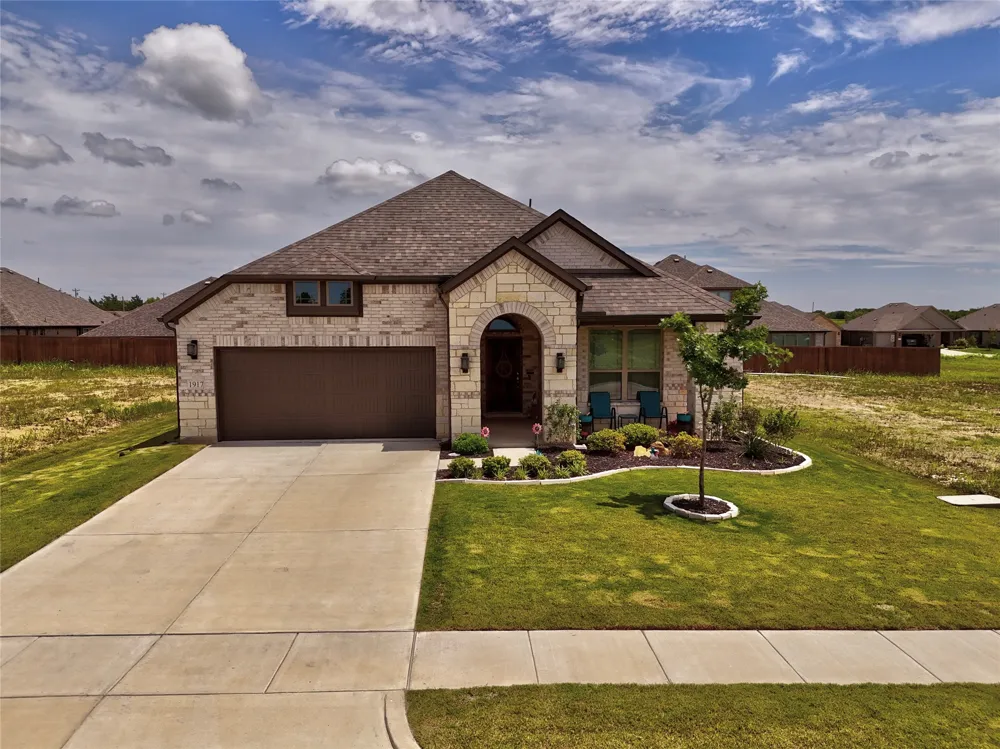 1917 Daybreak Drive Venus, TX 76009