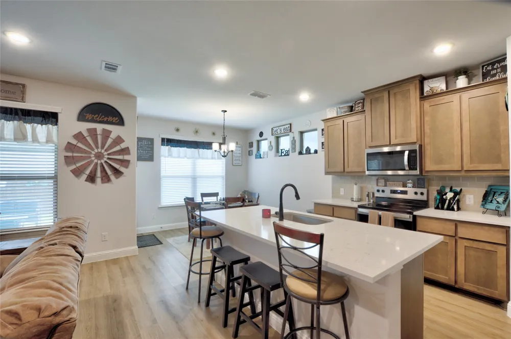 1917 Daybreak Drive Venus, TX 76009