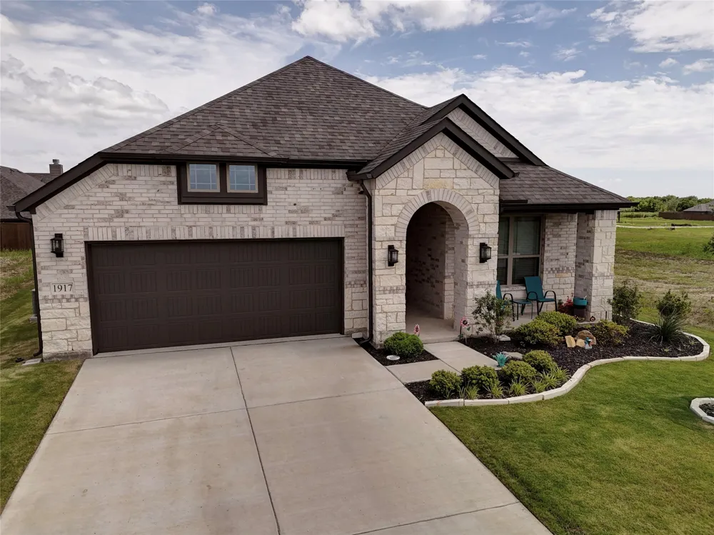1917 Daybreak Drive Venus, TX 76009
