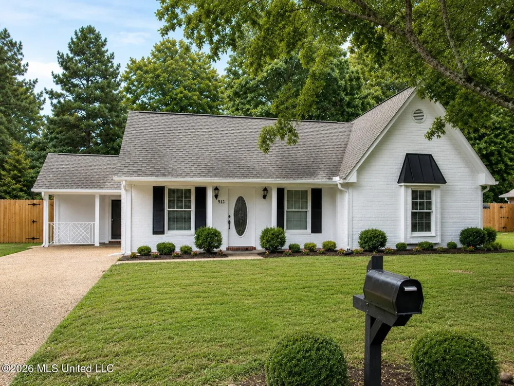 517 E Olympic Drive Flowood, MS 39232