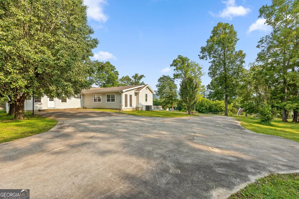 271 Melissa DR Trenton, GA 30752